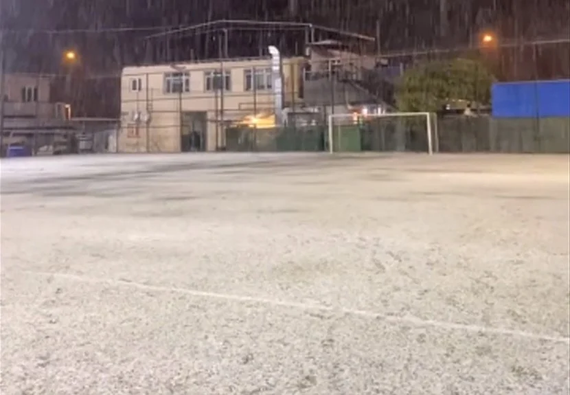 Beykoz genelinde gece saatlerinde etkisini gösteren kar yağışı vatandaşları heyecanlandırdı.