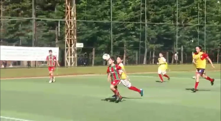 Kavacıkspor ve Rüzgarlıbahçespor kulüplerinin Kavacık Halı Saha Tesisleri’nde organize ettiği