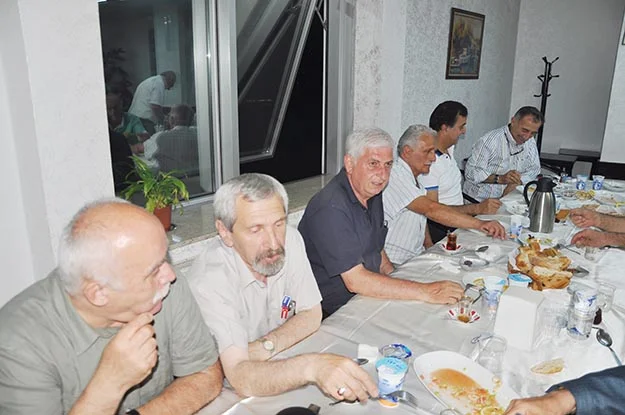 Beykozlu Doğu Karadenizliler Derneği, Ramazan ayında gelenekselleştirdiği iftar yemeği verdi.