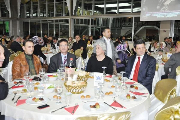 Çok sayıda Karadenizli ünlü sanatçının katıldığı, “Karadeniz Tek Yürek” isimli