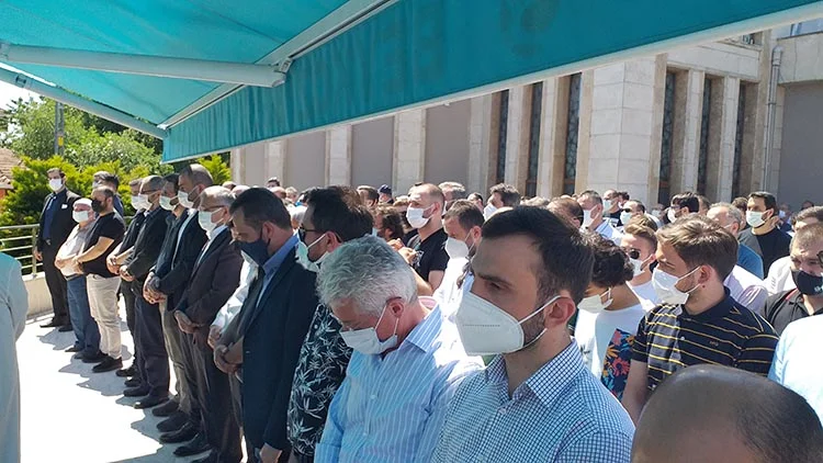 Önceki gün kalp rahatsızlığı nedeniyle vefat eden AK Parti Gençlik