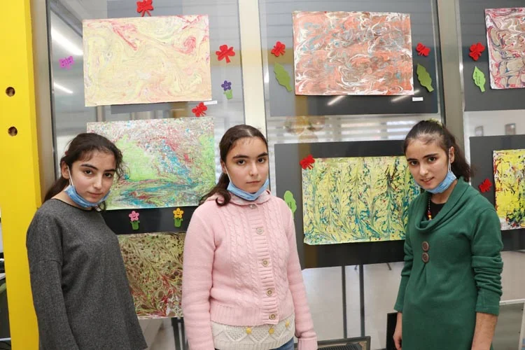 Beykoz AKDEM Başkaya Kardeşleri hayata hazırladı 3 kardesl IQ0muBXTq9