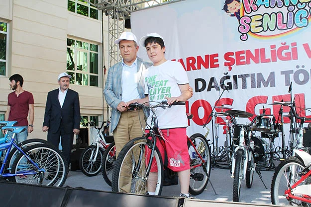 Beşyüzonbir Beykozlu öğrenci, tatile pedal çevirdi 4 karne beykoz gok qGFfW6I3Zn