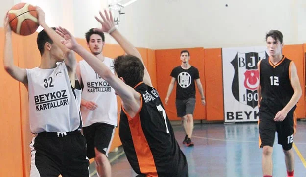 Beykoz kartalları yüksekten uçuyor 1 kart gpGEnKQTBa