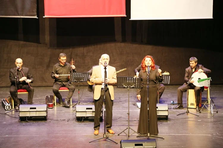 Türk Halk Müziği'nin sevilen sanatçıları, Adile Karatepe ve Celal Bakar