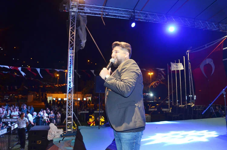 Tarihi Beykoz Çayır Festivali'nin 7. gecesinde ilçedeki Kastomonulular ve Sinoplular