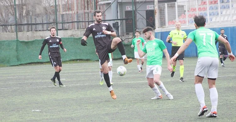 İstanbul Süper Amatör Lig 8. Grubunda günün önemli maçlarından birinin