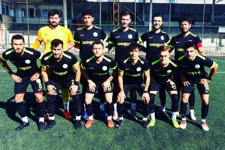 İstanbul SAL 1. Grubunda Beykoz'u temsil eden Kavacıkspor üst, üste