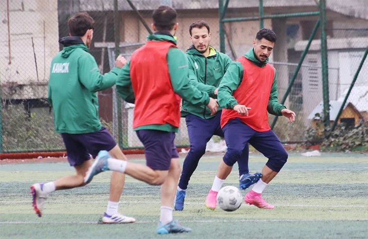Kavacıkspor hazırlıklarını kendi tesislerinde sürdürüyor 4 kavacik 4 h 7ASHXMo0