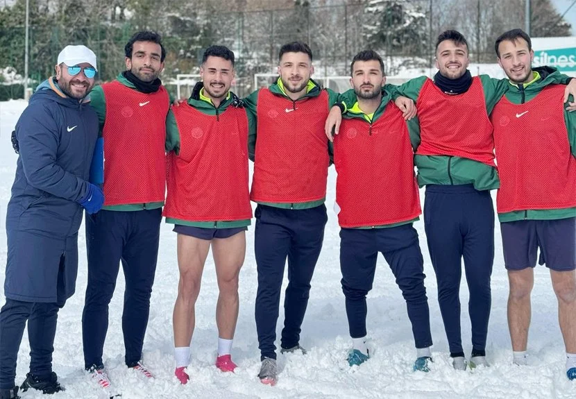 Kavacıkspor önce sahada sonra salonda çalıştı 1 kavacik sp yDO5d5olX3