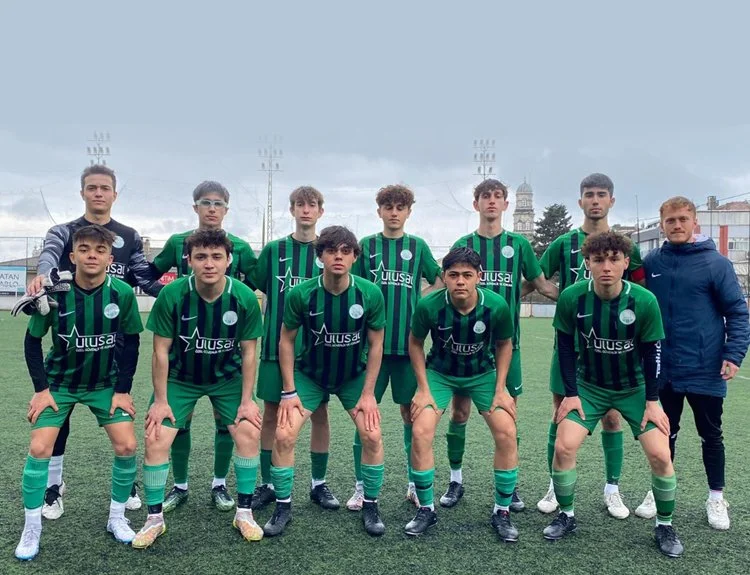 İstanbul Amatör Liglerinde hafta içi mesailerinden birisi de U17 Yaş