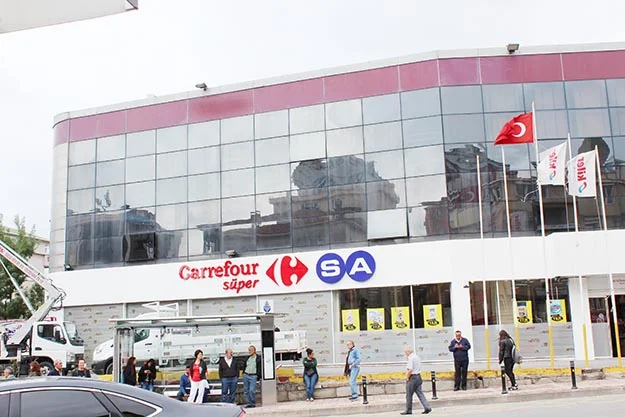 Beykoz Kavacık'taki Kiler Market'in devir işlemlerini tamamlayan Carrefoursa'nın yılsonuna kadar