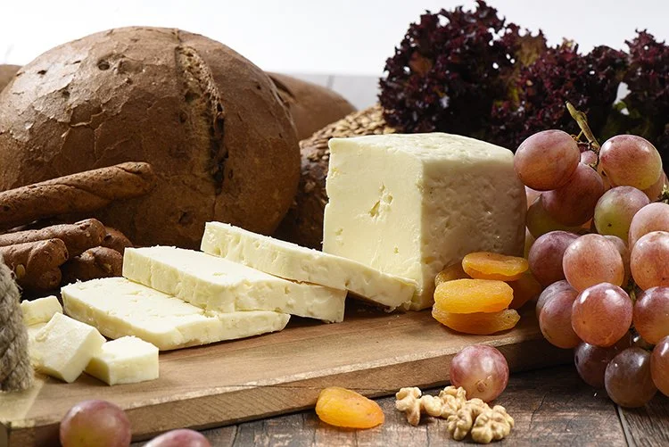 Anadolu kültürünün ilk öğünü olan kahvaltı, çeşitler bakımından yöresel olarak