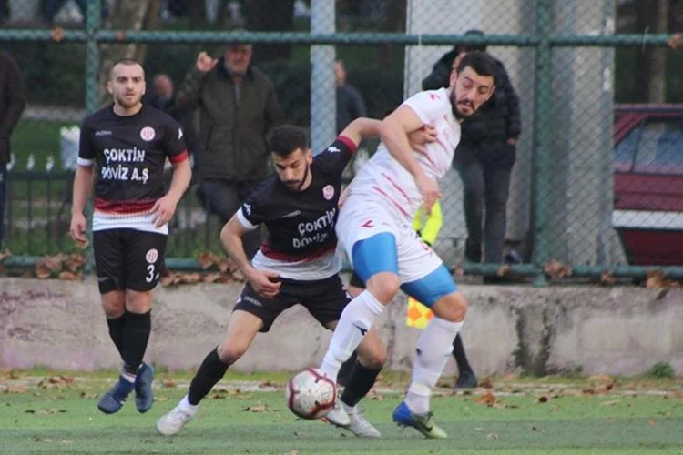 Bordo-Beyazlı ekip müsabakadan 2-1’lik skor ile mağlup ayrılırken 22 puanda