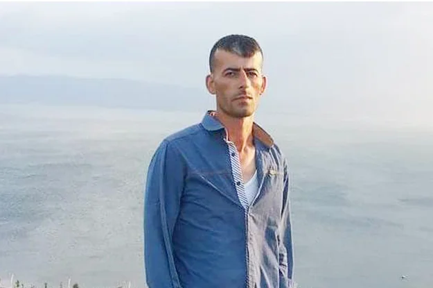 Beykoz Gümüşsuyu'nda ikamet eden Hikmet Aktürk, kendisini terk edip baba