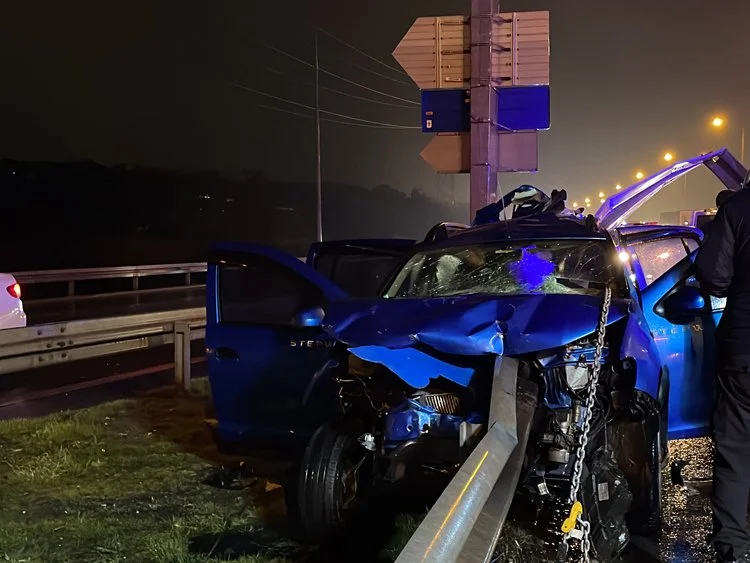 TEM Otoyolu Beykoz Kavacık mevkisinde meydana gelen trafik kazasında 22