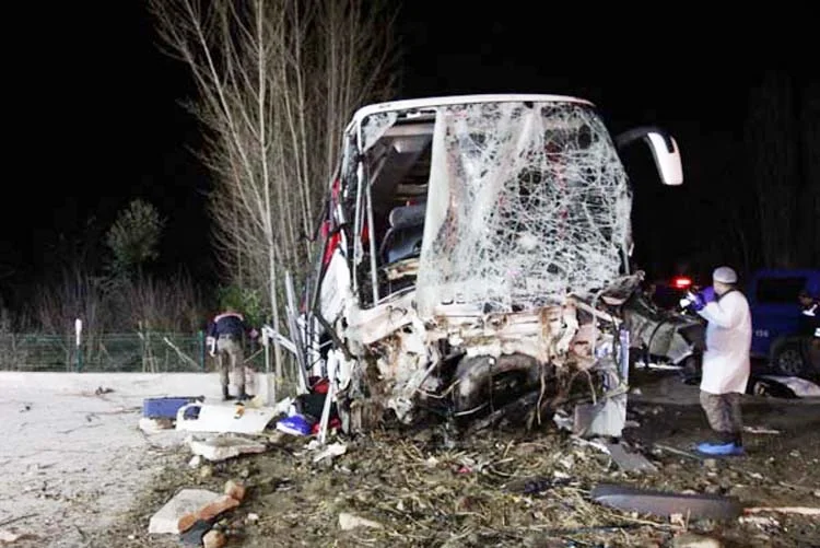 Trabzon - İstanbul seferini yaparken Osmancık yolu üstünde kaza yapan