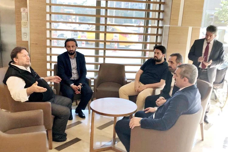 AK Parti Beykoz İlçe Başkan Yardımcısı Muhammed Talha Enis, iftar