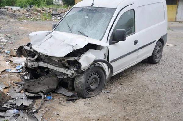 Beykoz Elmalı yolu üzerindeki virajlı yolda arı kovanı yüklü kamyon