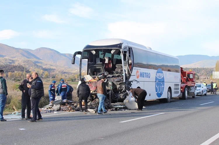 kaza metro2 0S y4hhJiB