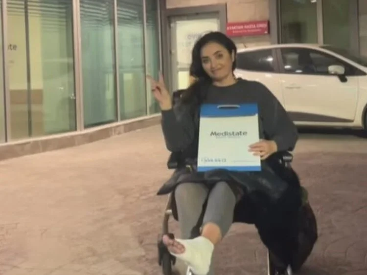 Kardeşlerim dizisi oyuncularından Fadik Sevin Atasoy, Beykoz'da dizi çekimleri sırasında