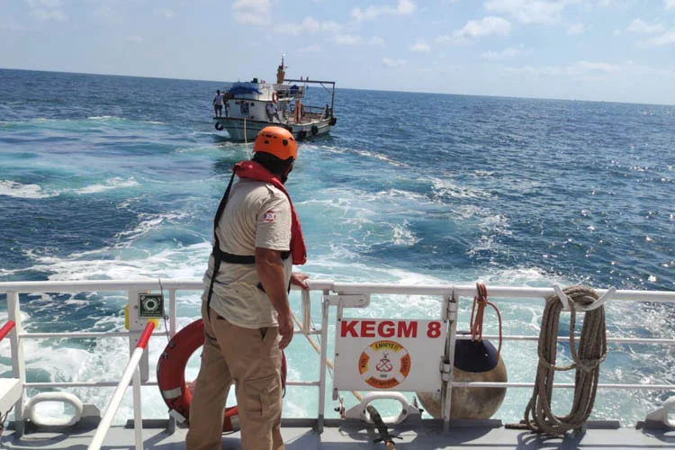 Kıyı Emniyeti Genel Müdürlüğü, Beykoz Riva açıklarında makine arızası yapan