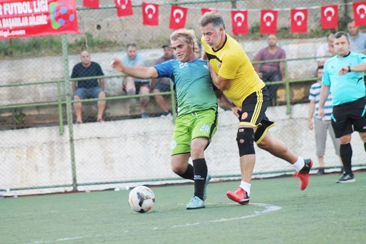 Beykoz Kelle İbrahim Veteranlar-Masterler Futbol Şampiyonasında ilk hafta maçları başladı.