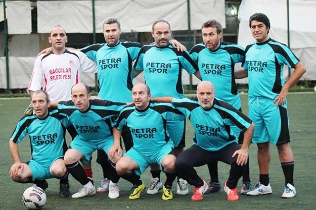 kelle ibrah ZslS0sYRSA