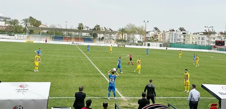 TFF 2. Lig Beyaz Gruba dahil hafta içi müsabakalarından birinin