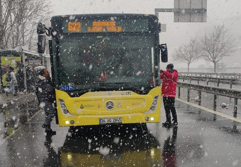 İstanbul’da hava muhalefetinin günlük yaşamı olumsuz etkilediği son günlerde Türk