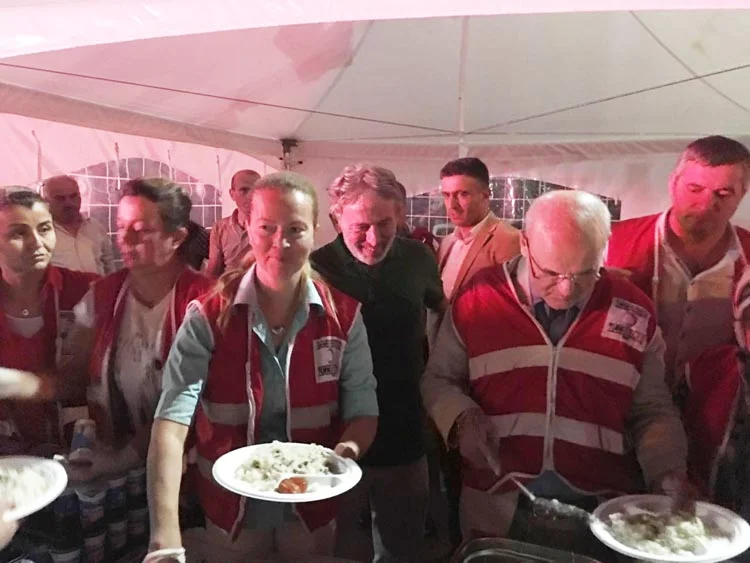 15 Temmuz Darbe girişiminin ardından sokaklara inen milyonlarca insanı yalnız
