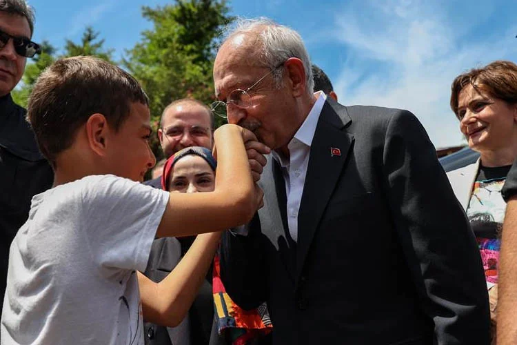 Ana muhalefet lideri Kılıçdaroğlu, Mavi Marmara saldırısında hayatını kaybeden Çetin