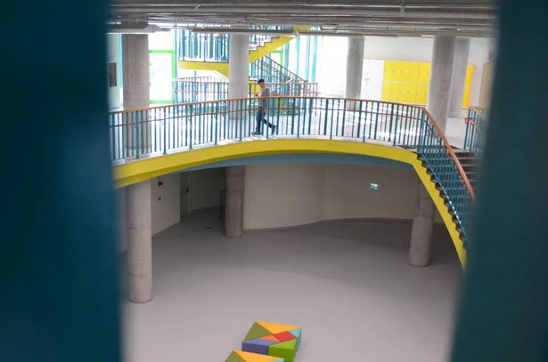 Vehbi Koç Vakfı tarafında yapımı tamamlanan Beykoz Koç Ortaokulu, 3