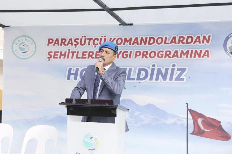 komando 6 KvHx yqm8n