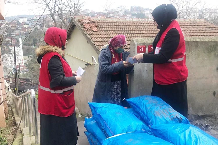 Beykoz Kızılay Şube Yöneticileri 2021 yılının son günün de boş