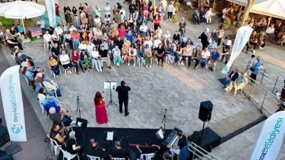Beykoz Belediyesi’nin yaz aylarını müzikle renklendiren Mahalle Konserleri, Kanlıca İskelesi’nde