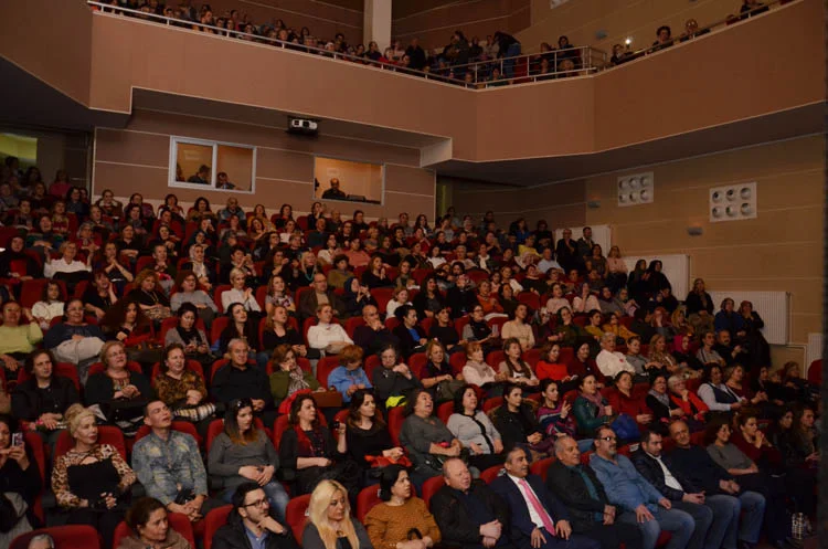 konser huner mart 3 CWeEBgVGYP