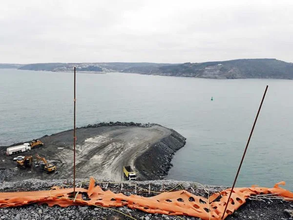 Sarıyer`in Garipçe Köyü ile Beykoz Poyrazköy arasında yapılması planlanan Boğaz`a