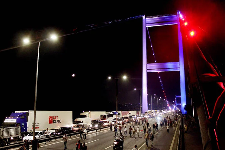 FETÖ'nün hain darbe girişimi sırasında Beykozluların şehit olduğu Fatih Sultan