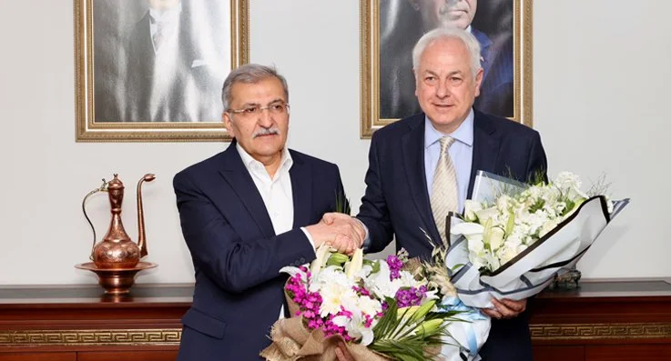 İlçe Seçim Kurulu'ndan mazbatasını alan Beykoz Belediye Başkanı Alaattin Köseler,