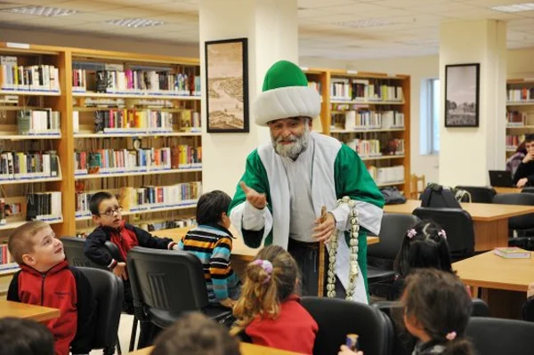 Beykozlulara “Kütüphaneler Haftası”nda “Çocuk Kütüphanesi” müjdesi geldi. Beykoz Belediye Başkanı