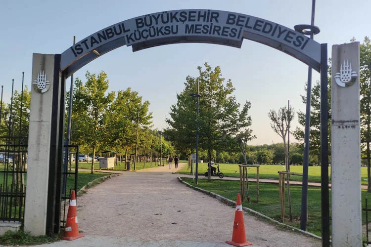 Osmanlı döneminde mesire alanı olarak kullanılan ve günümüze Küçüksu Çayırı