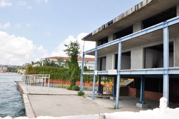 Beykoz Spor Kulübü Derneği’nin sahil yolundaki binasına Spor İl Müdürlüğü