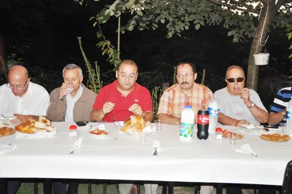 Beykoz Kulüpler Birliği’nin Mahmutşevketpaşa Köyü’nde vermiş olduğu iftar yemeğinde Kulüp