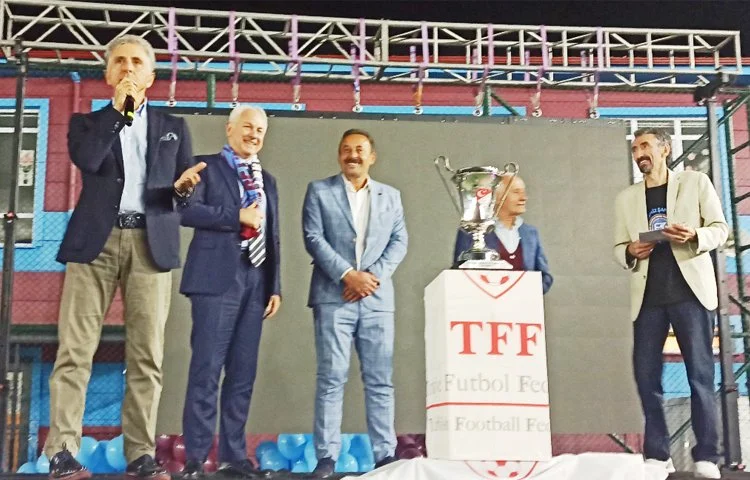 TFF Bölgesel Amatör Lig 1. Grubunun Şampiyonu olan Beykoz İshaklıspor