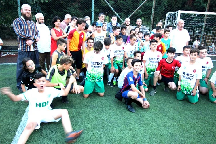 Beykoz’da geleneksel hale gelen Kuran Kursları Arası Futbol Turnuvasının final