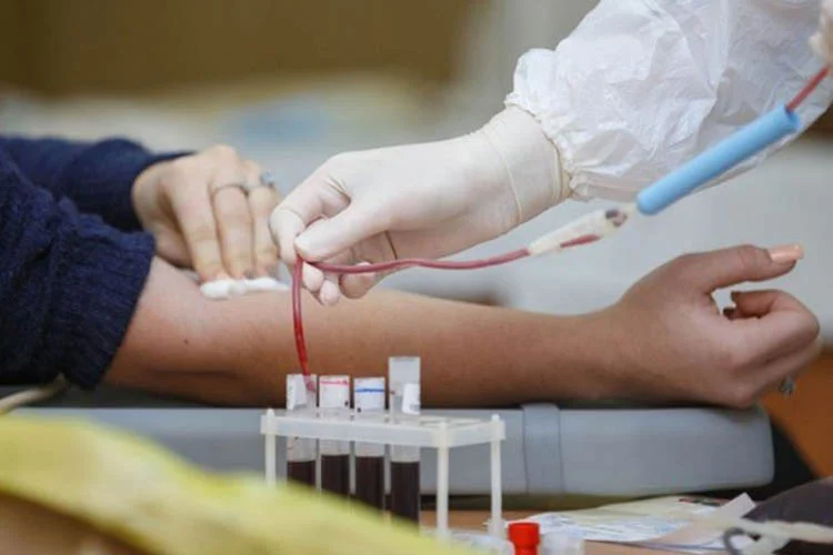 Beykoz Trabzonlular Derneği, Trabzon'un 103. kurtuluş yıldönümünü kan bağışı kampanyasıyla