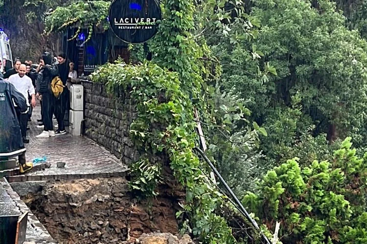 Beykoz’daki Lacivert Restoranın yol duvarı çöktü, bir kişi altında kaldı.