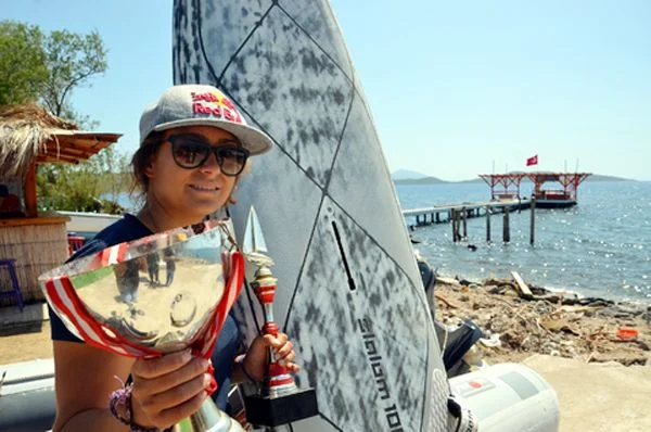 Marmara Üniversitesi Spor Akademisi Öğretim Üyesi Güven Erdil'in Kızı Aylin