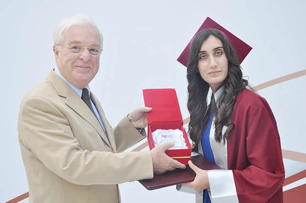 Beykoz Lojistik 2015 mezunlarını coşkuyla uğurladı 5 loji mezun 201 1 ZGT5dtCu